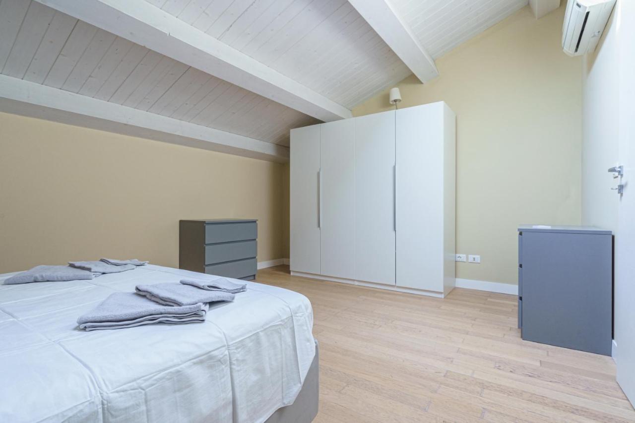 Holiday In Home Suite Archimede Catania Exterior foto